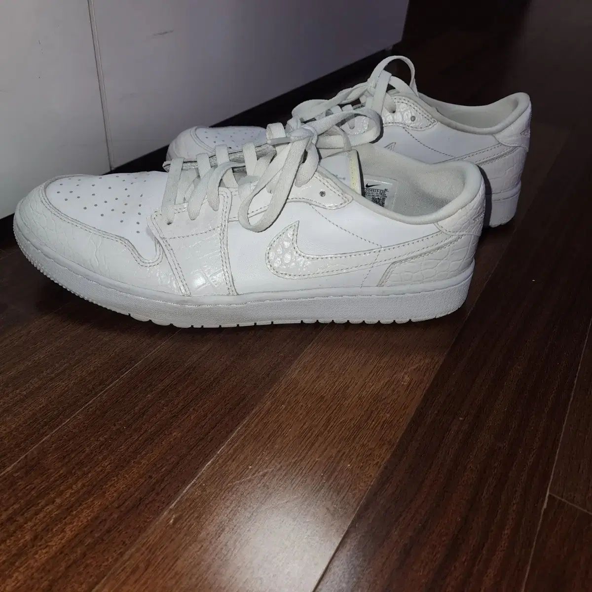 NIKE(ナイキ) ジョーダン 1 ロー 白 ピュアプラチナ 300