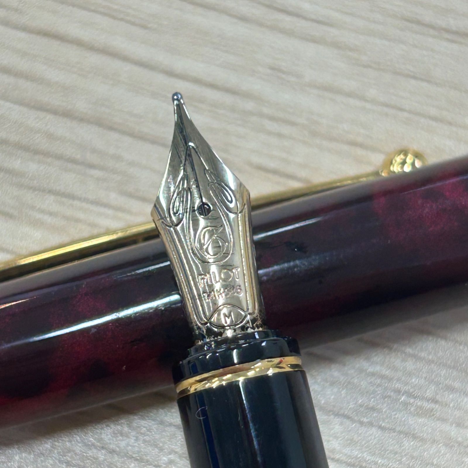 PILOT パイロット14K 585 GRANCE Red-marble 万年筆 PILOT パイロット14K 585 GRANCE Red-marble 万年筆 - メルカリ