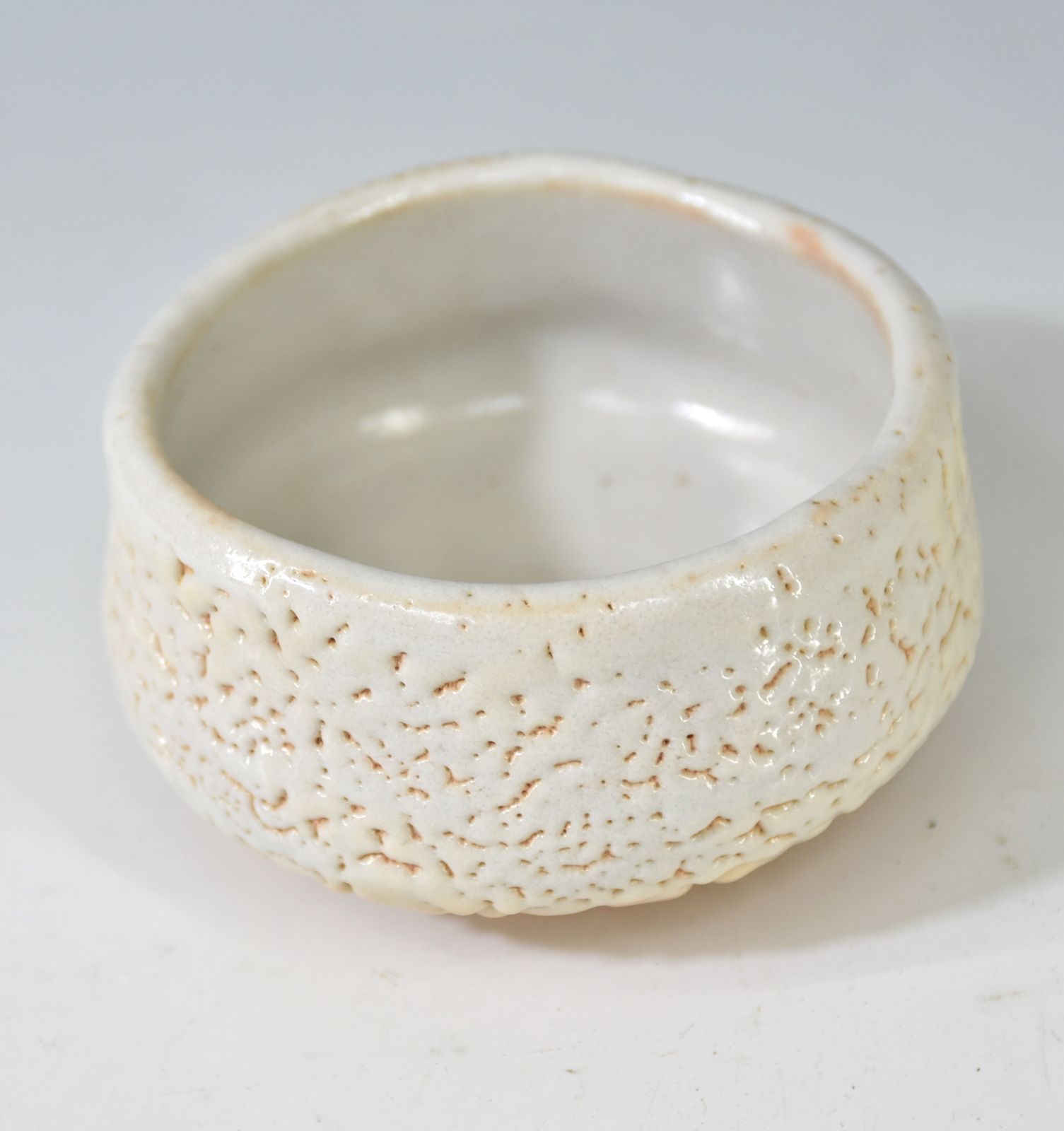 Ｓ６２４　茶碗　『志野焼』『清山作』　共箱　抹茶碗　茶道具 清山窯「志野 茶碗」 茶道具 抹茶碗 志野焼 美濃 栞 共裂 共箱