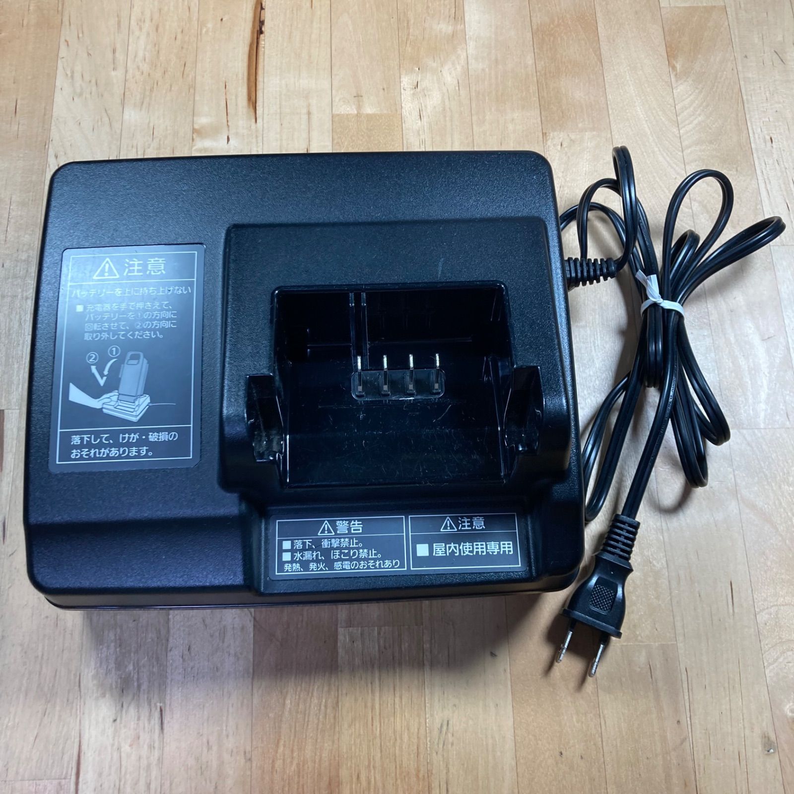Panasonic バッテリー充電器 NKJ069Z1 - メルカリ