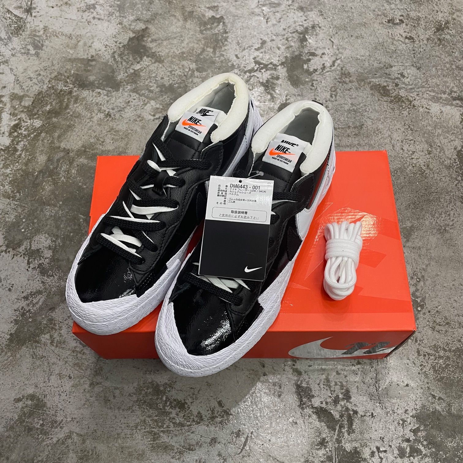 新品 国内正規 sacai NIKE Blazer Low Black Patent Leather