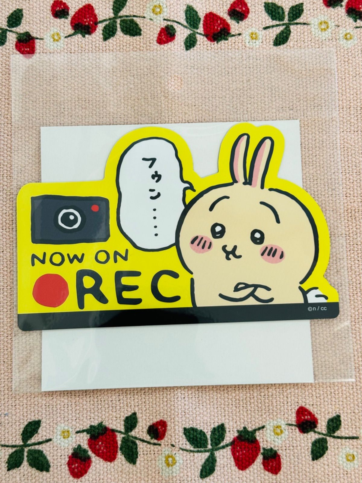 ちいかわ エンジョイドライブ！ カーマグネット うさぎREC - メルカリ