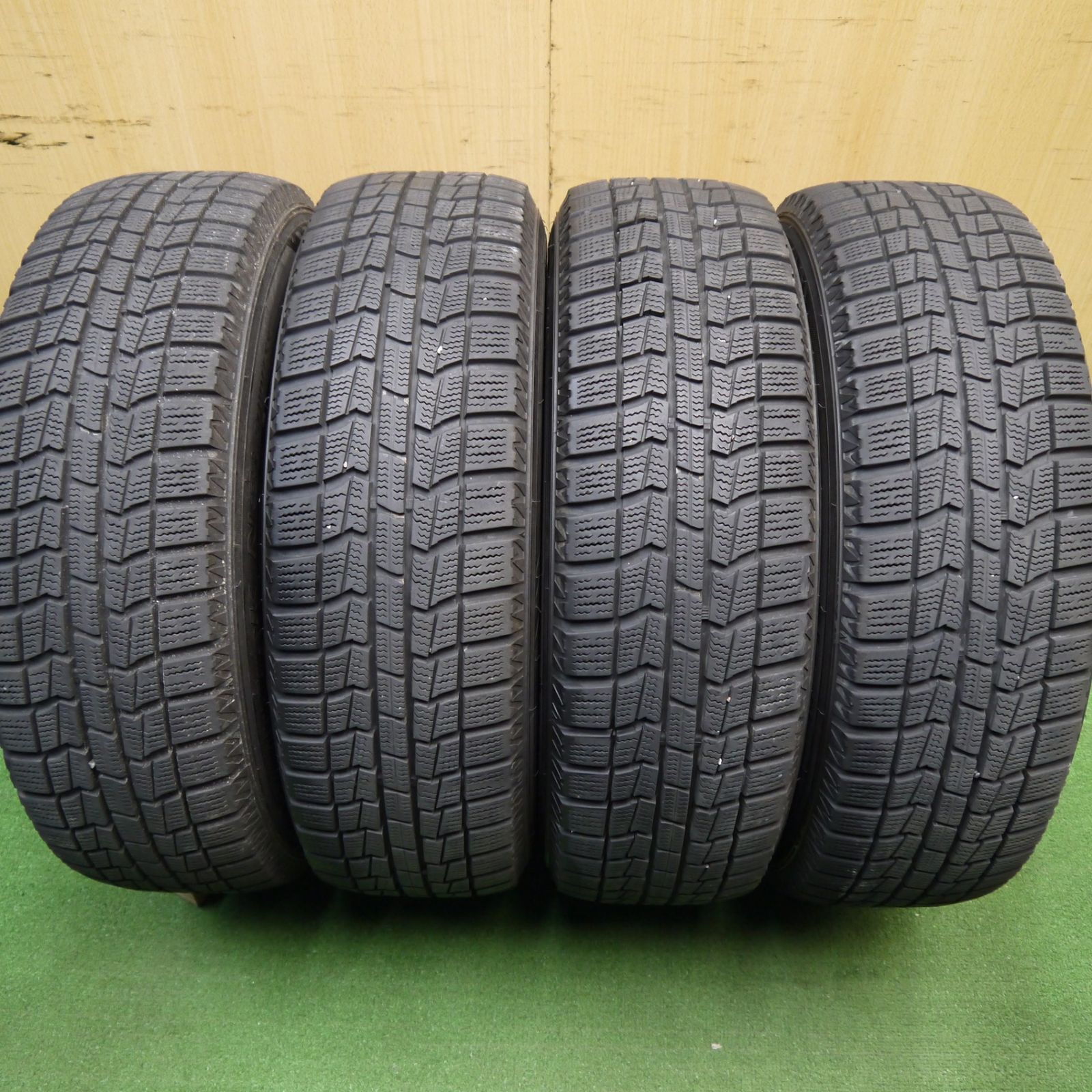 バリ溝！9分☆スタッドレス 185/65R15 オートバックス ノーストレック