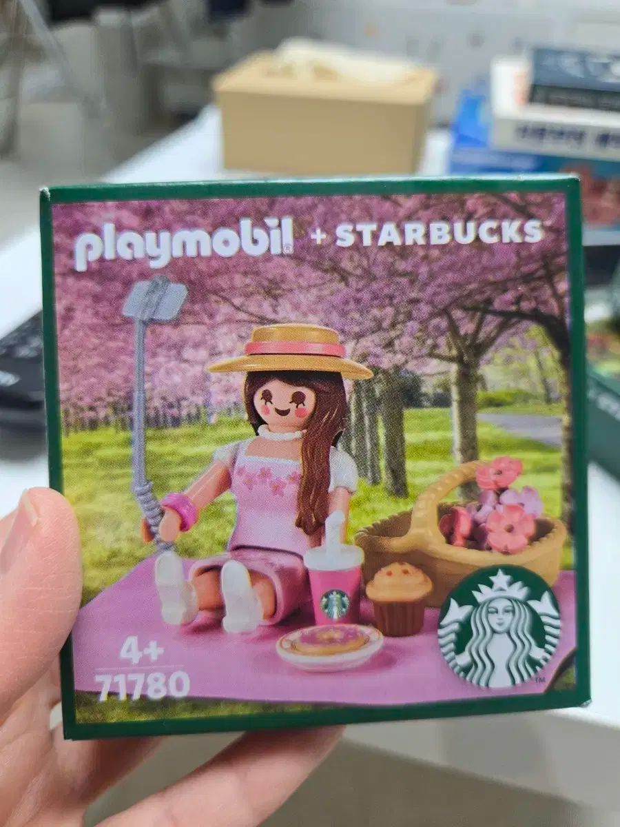 スターバックス プレイモービル ベラ