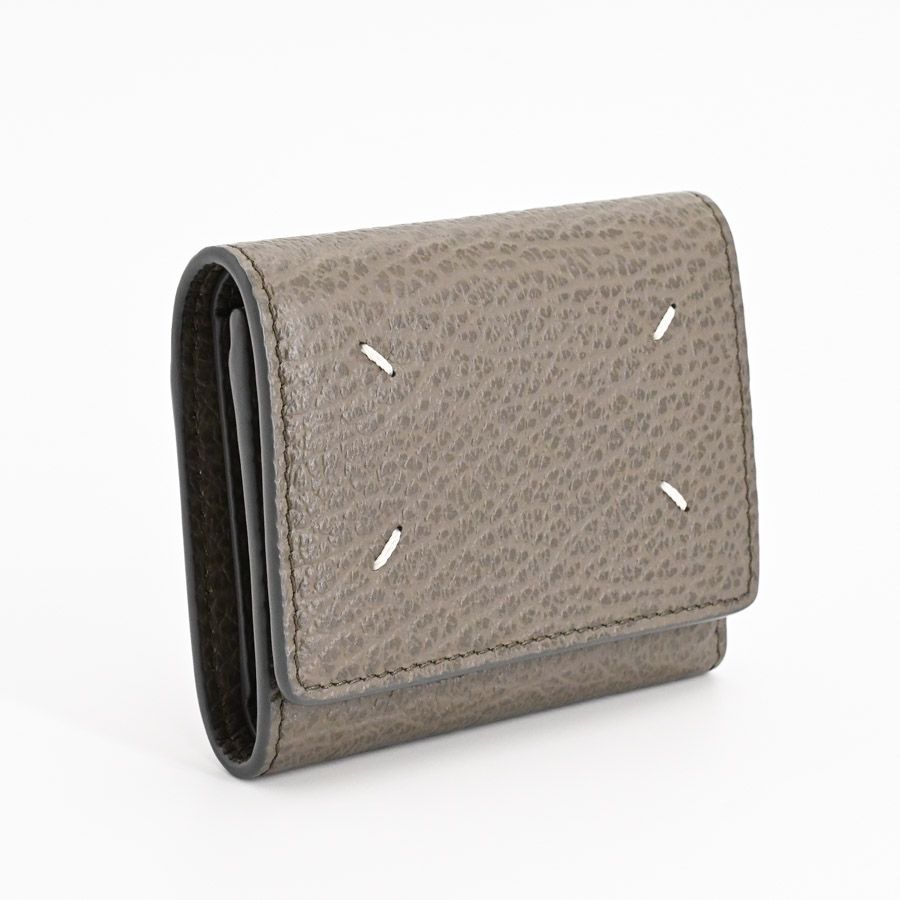 ◼️LOUIS VUITTON◼️ ポルトトレゾール エテュイパピエ 三