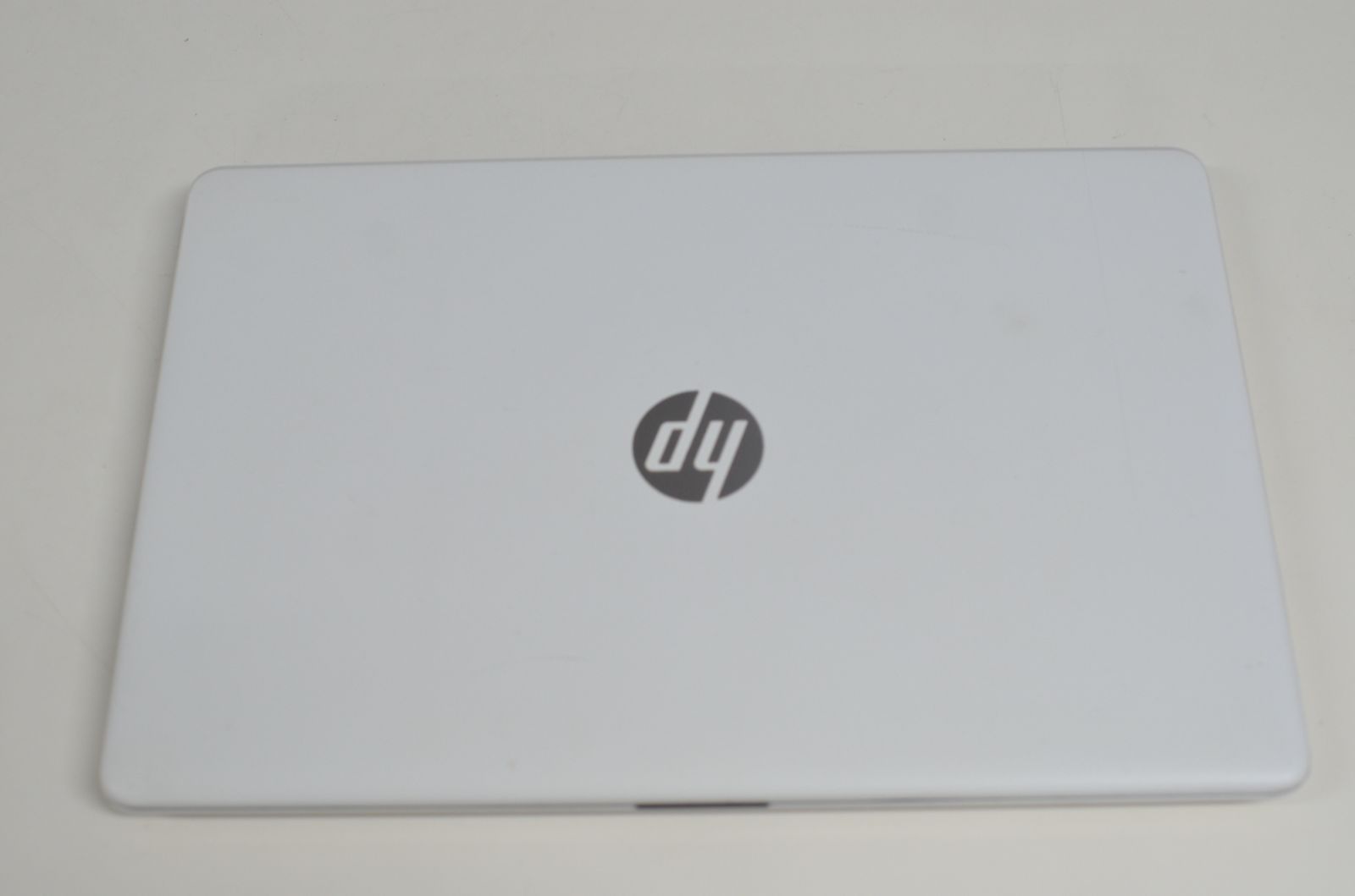 中古訳アリノートパソコン Windows11+office HP 15-bs005TU celeron