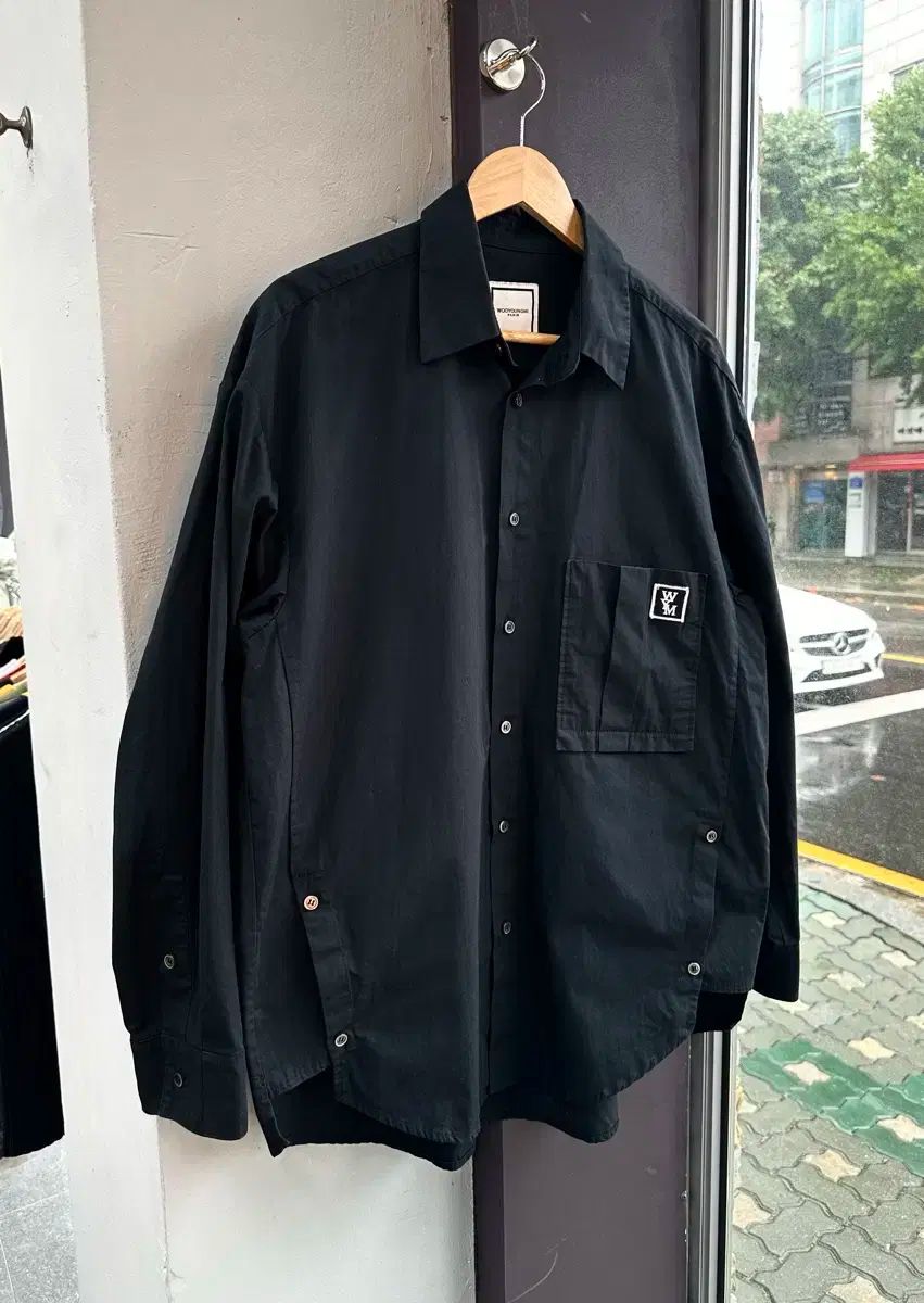 48 ／ WOOYOUNGMI(ウーヨンミ) バックロゴ 黒 シャツ ジャケット