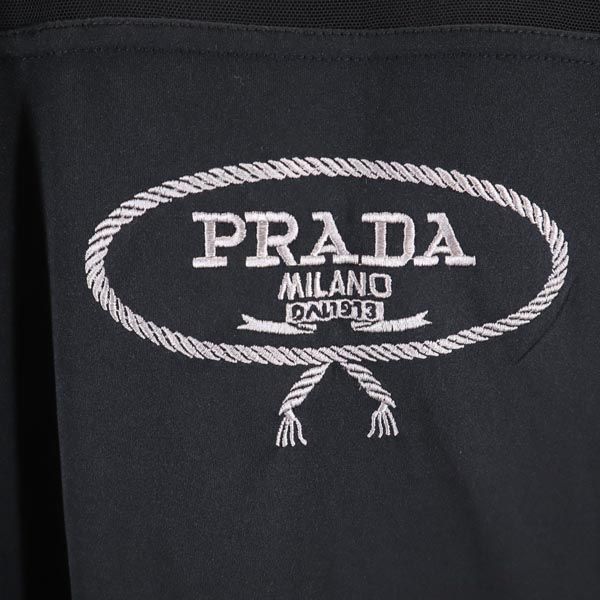 クラシック ☆美品☆【PRADA ブラック プラダ】ロゴ入りTシャツ（M