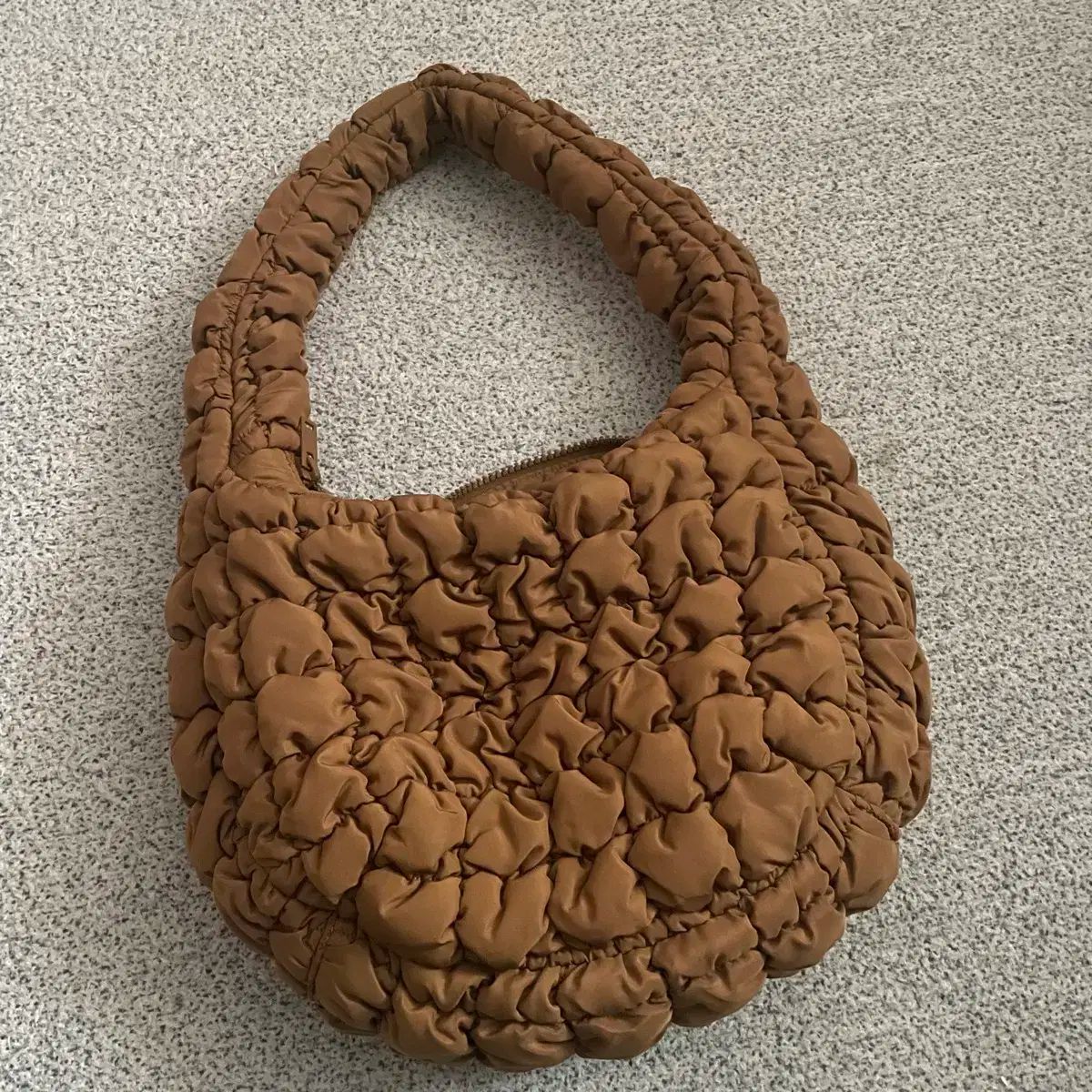 COS コス Quilted ミニバッグ ブラウン