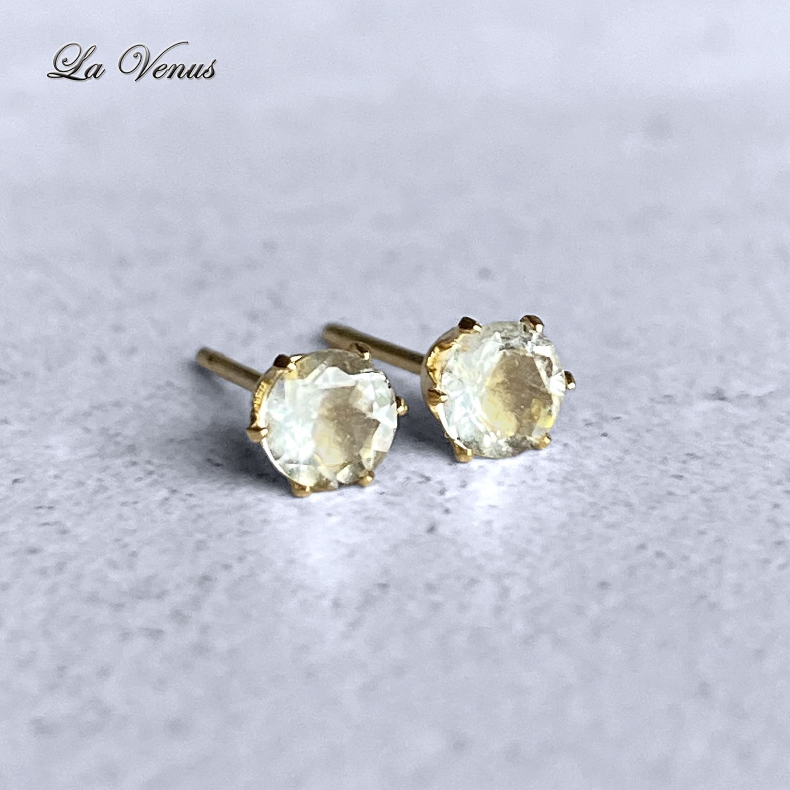 ✴︎希少石✴︎ つけっぱなしOK 天然 リビアングラス ひと粒