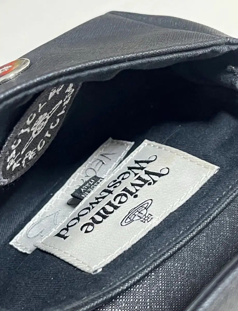 VivienneWestwood★プロパガンダスモールクロスバック VivienneWestwood☆プロパガンダスモールクロスバック おすすめ