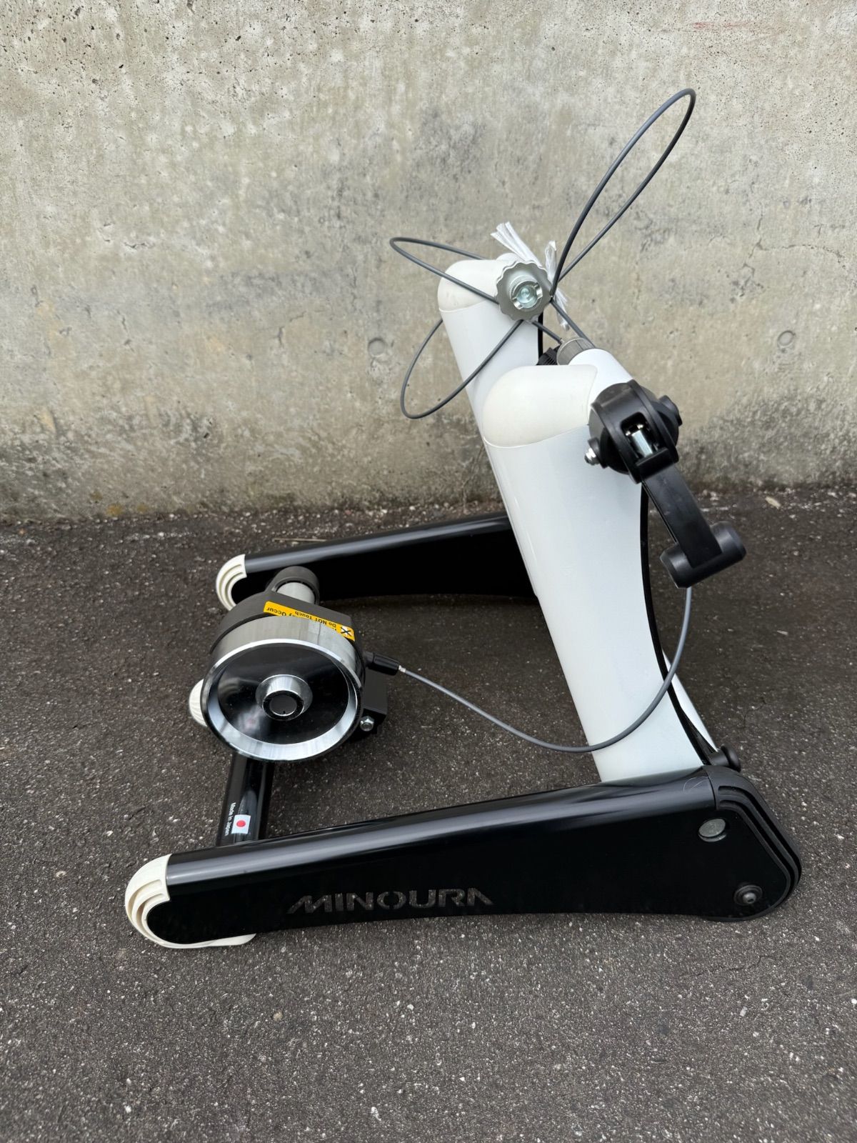 MINOURA LR961 固定ローラー LiveRide リモコン付 日本製 ミノウラ ローラー台