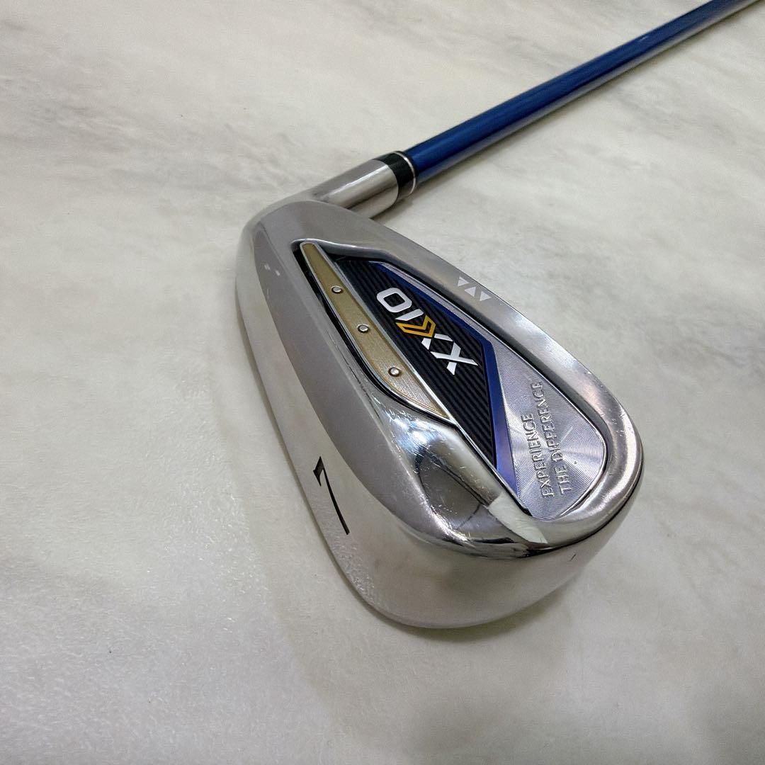 美品 ゼクシオ13 MP1300 2024 7番単品アイアン カーボンシャフト