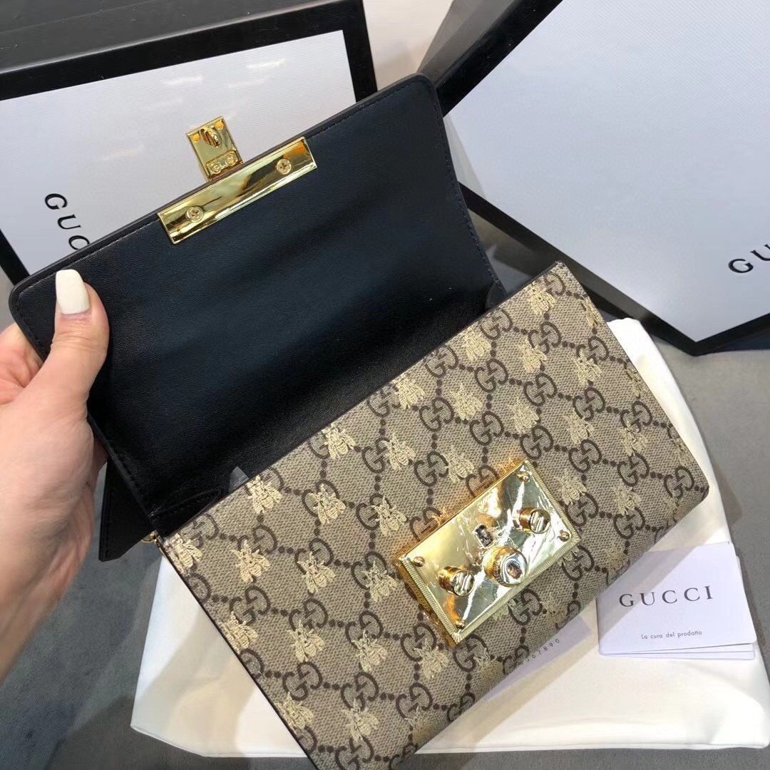 GUCCI 赤黒パターンショルダーバッグ グッチ レディース バッグ/鞄 チェーンバッグ | GUCCI® JP