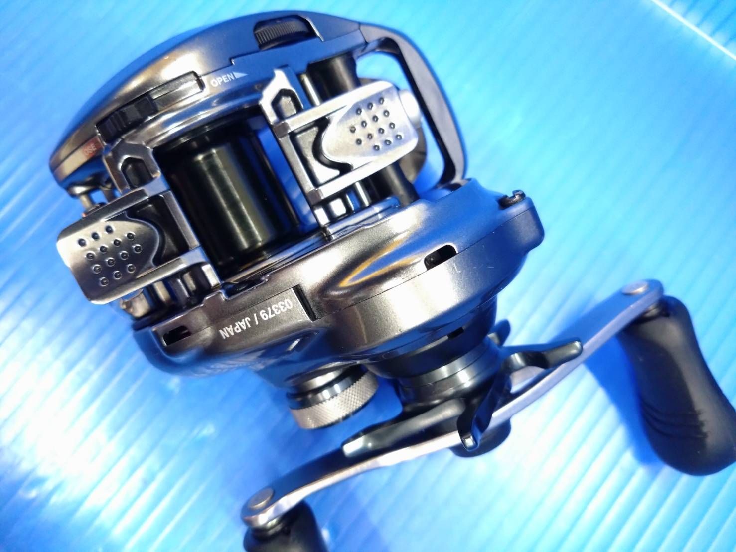 SHIMANO nium DC HG 左ハンドル 15メタニウムDC 【公式通販】