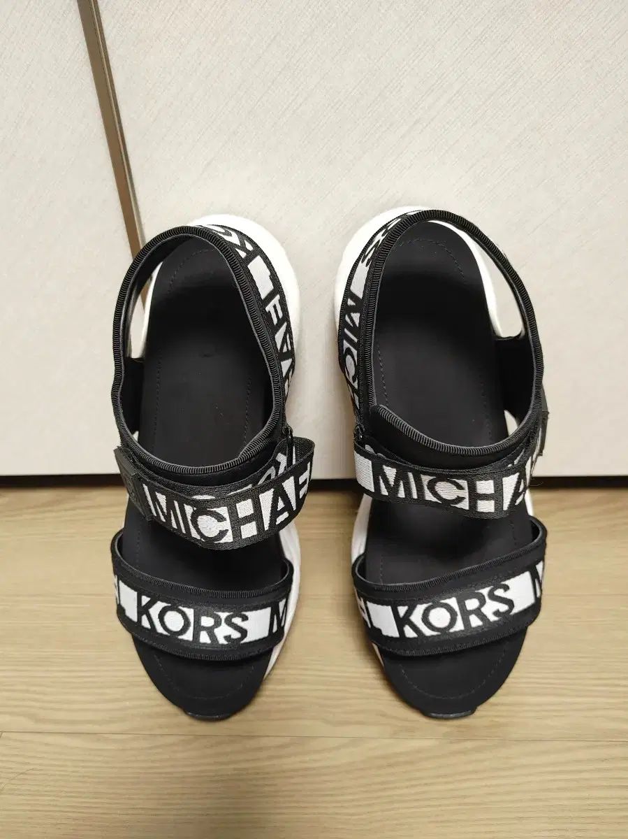 早割り JIMMY CHOO(ジミーチュウ) サンダル 38 レディース - ブラウン