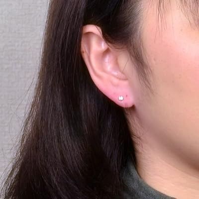 ホワイトゴールド ピアス