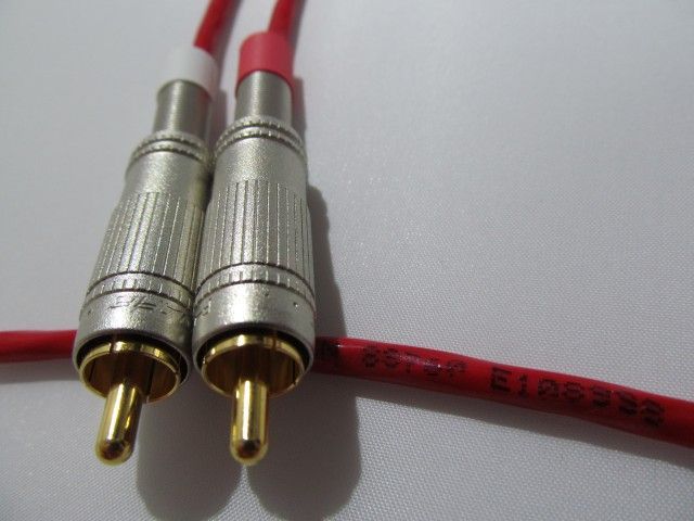 猫 RCA ケーブル BELDEN（ベルデン） 88760 (3.0m) 1本販売 BELDEN