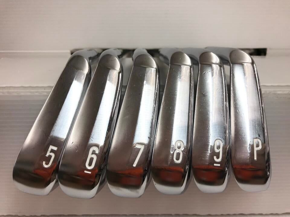 HOUQ クリスタル灰皿 星型デザイン 未使用品