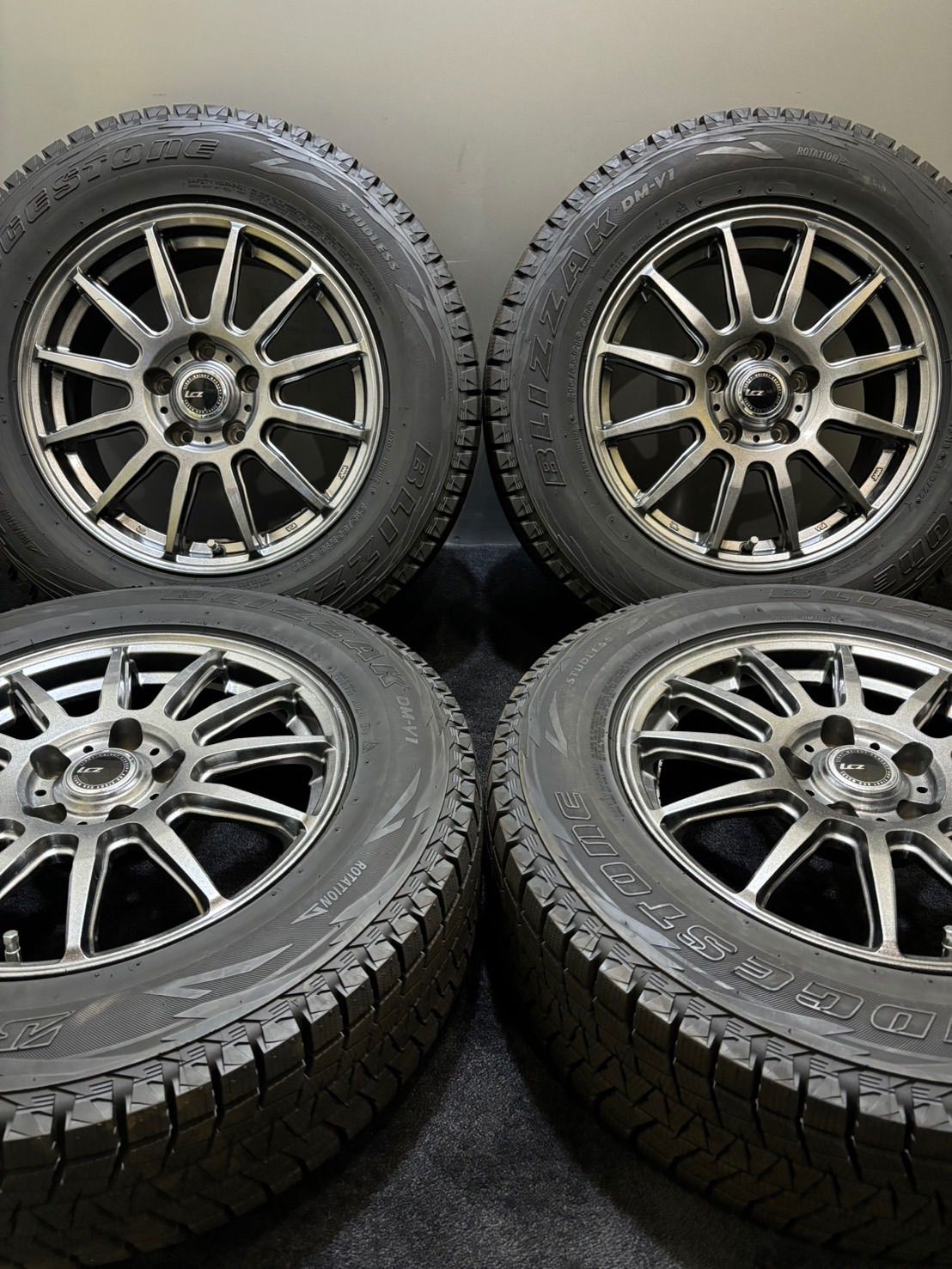 ☆215/65R16 BRIDGESTONE/DM-V1 22年製 LCZ 16インチ 6.5J +38 114.3 5H スタッドレス バリ山 4本  アルファード ヴェルファイア(南5-H65) - メルカリ