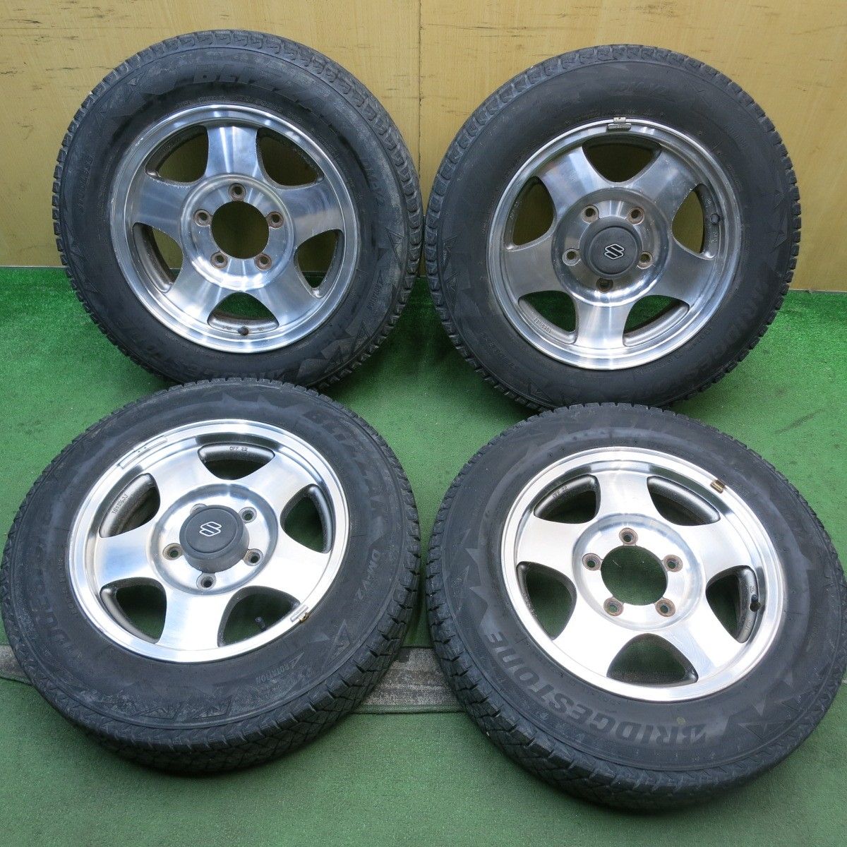 4本価格 スズキ JA11 ジムニー 純正 175 80R16 スタッドレス ブリヂストン ブリザック DM-V2 16インチ PCD139.7 5H 5092703HAス