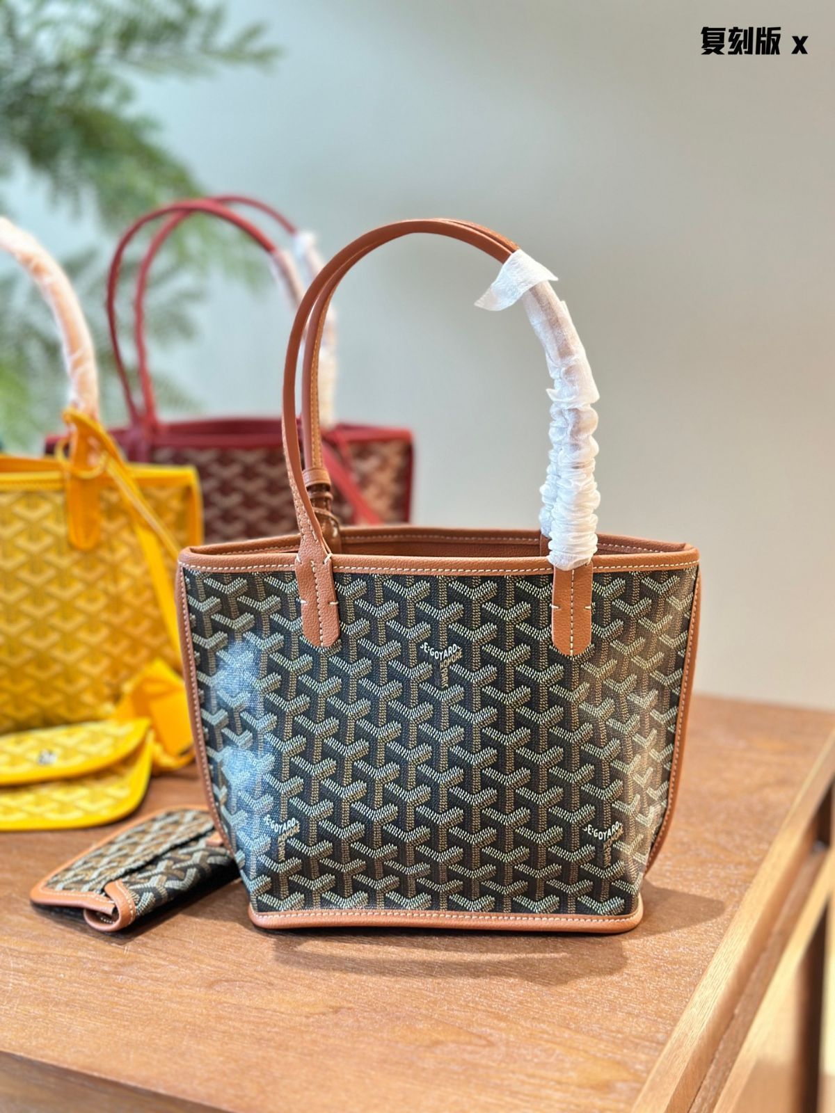 ✨Goyard トートバッグ ブラック/マルチカラー ポーチ付き~* 楽天市場】ゴヤール サン ルイ PM ブラック（レディースバッグ