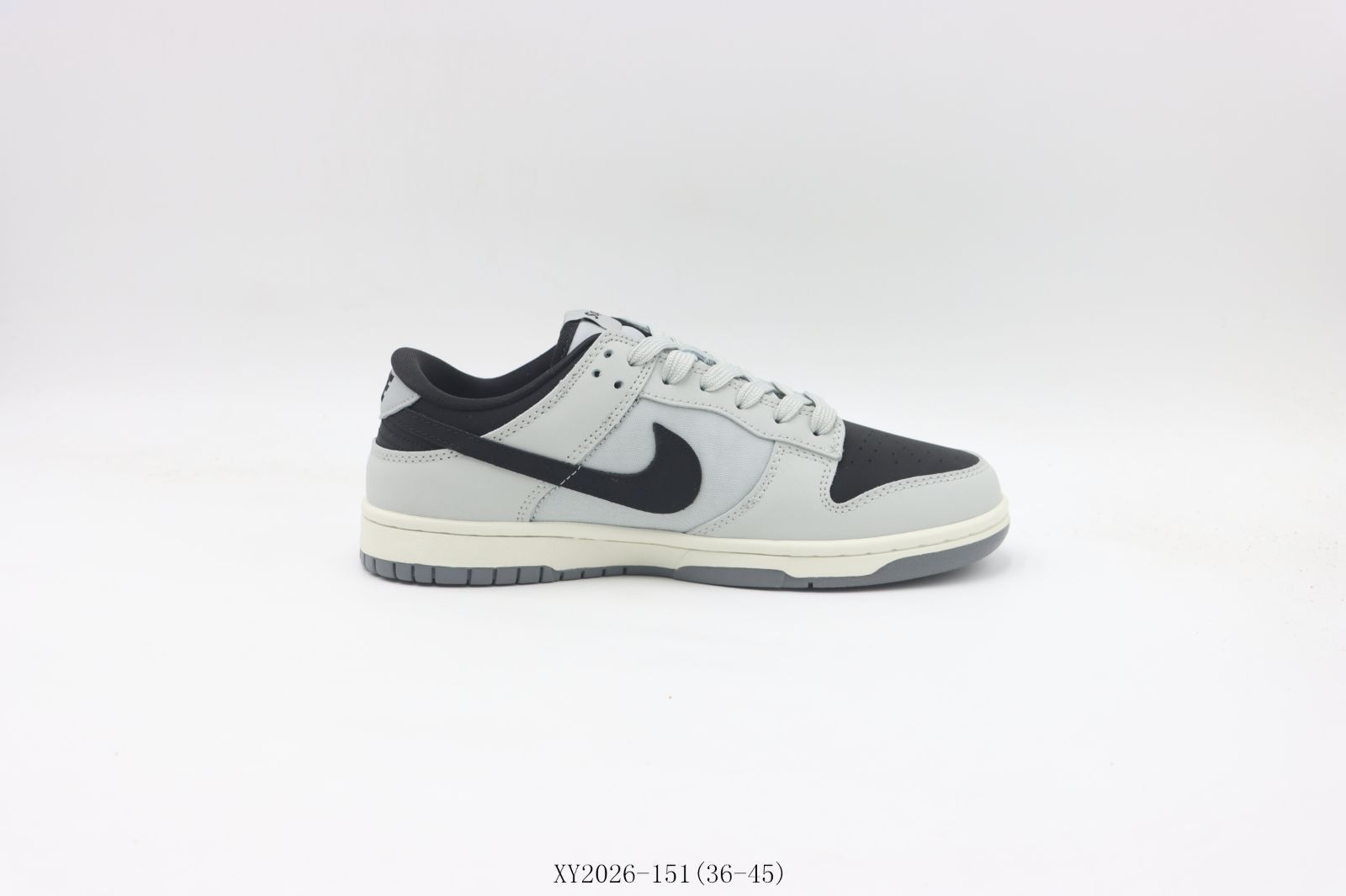 NIKE ナイキ スニーカー グレーx白 30cm 3600225E0258 617763000901.jpg?sr.dw=630