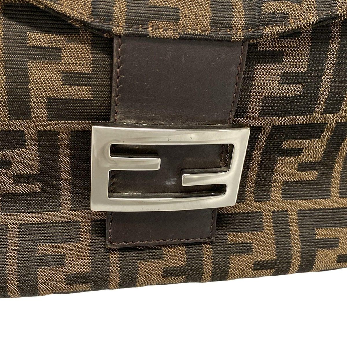 FENDI(フェンディ) ショルダーバッグ ズッカ柄 26725 ブラウン