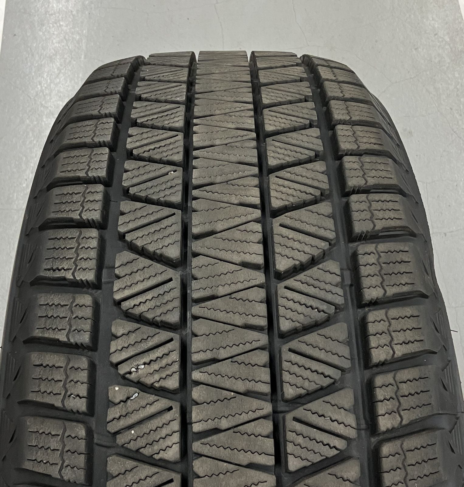 スタッドレスタイヤ