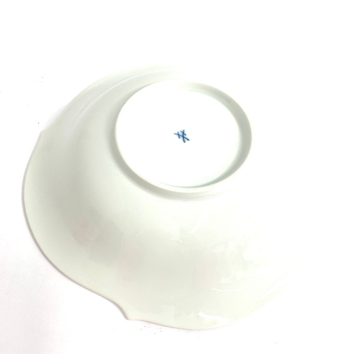 Meissen マイセン 波の戯れ サラダボウル 21cm ホワイト Meissen マイセン 波の戯れ サラダボウル 21cm ホワイト