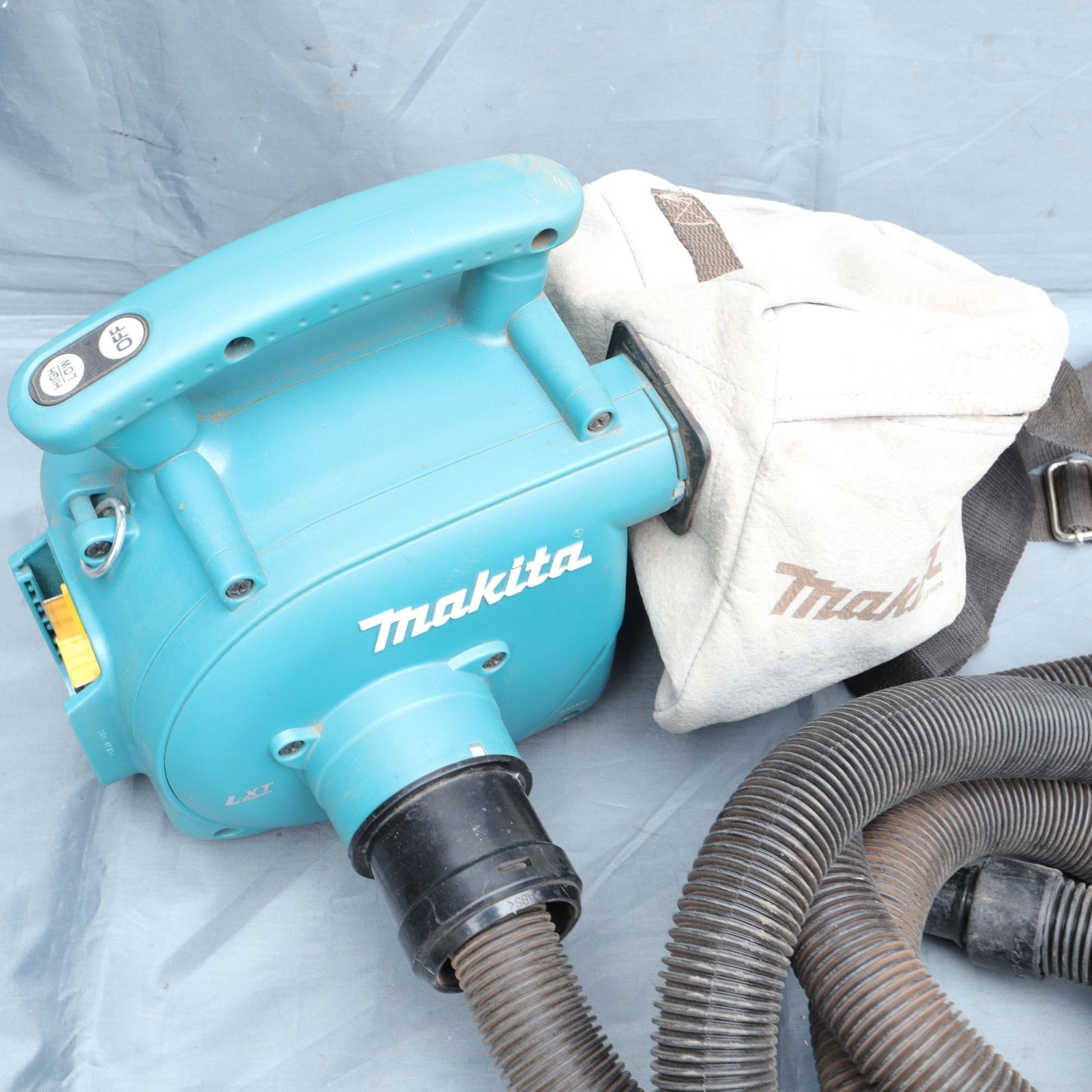 動作確認済/中古】Makita/マキタ 充電式小型集じん機 VC350D
