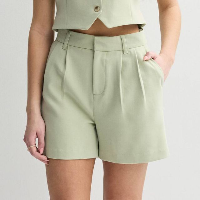 【送料無料】 エスオー レディース ハーフパンツ・ショーツ ボトムス Juniors' SO Curvy Fit Trouser Shorts Jade