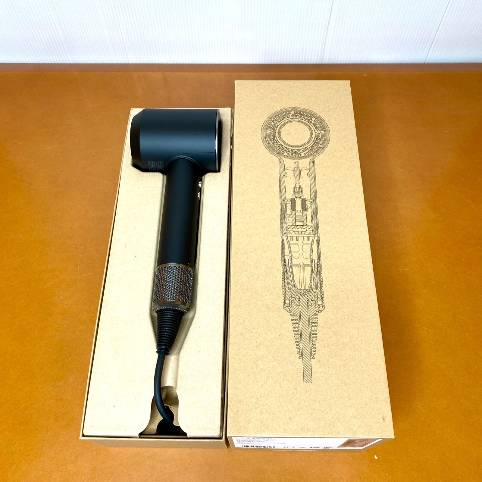 ダイソン Dyson Supersonic ヘアドライヤー HD08ULFBBNENT ブラック 黒 速乾 軽量 大風量 美容家電