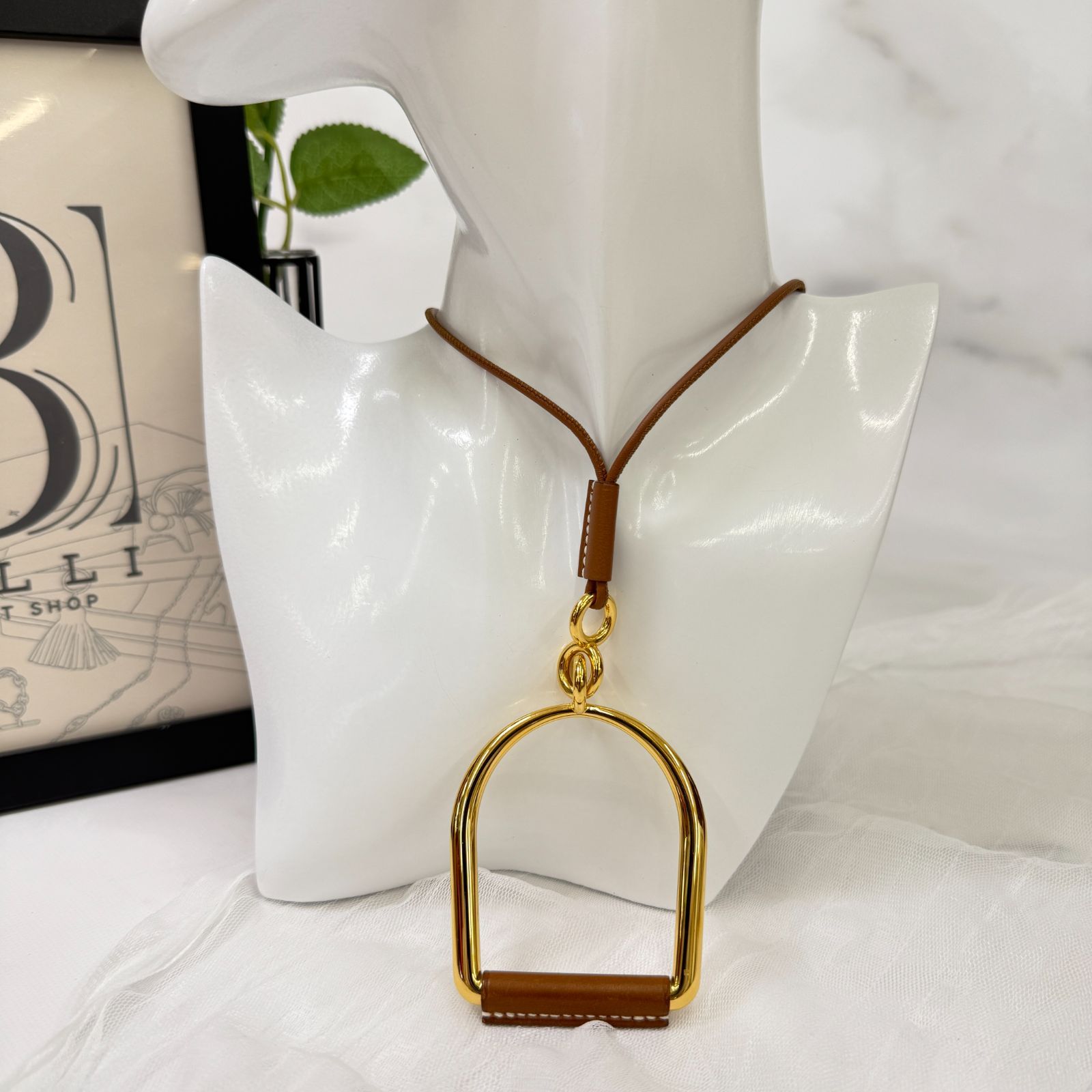 エルメス エリタージュエケストルネックレス ゴールド/ブラウン 鑑定済み【 美品 】エルメス 《 エリタージュ・エケストル 》 GM