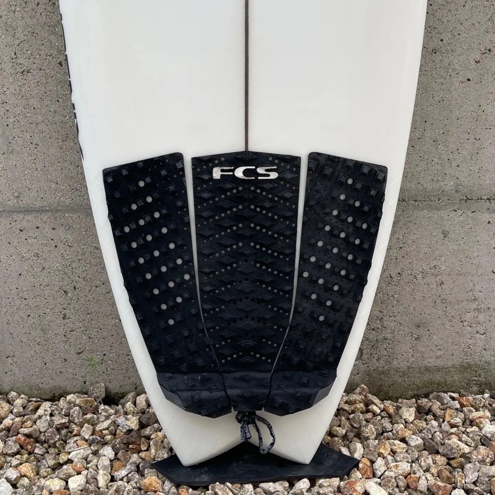 3,000円クーポン発行中‼︎】 DHD サーフボード 5'5 27.0L フェニックス