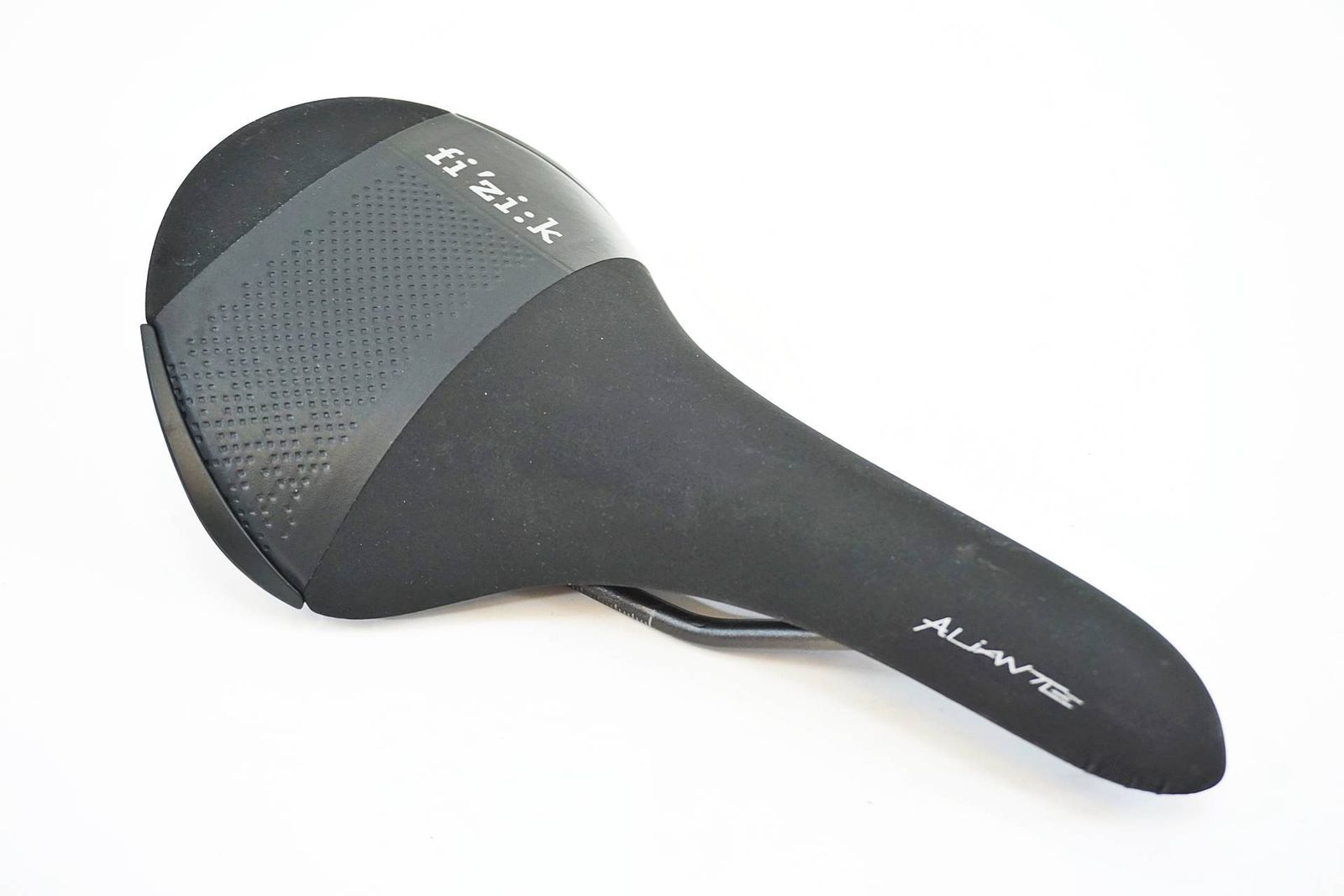 FIZIK フィジーク ALIANTE R3 サドル バイチャリ有明店