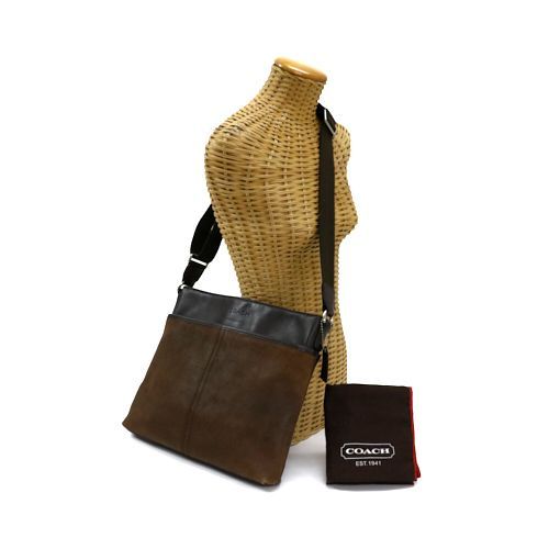 新品☆COACH(コーチ)ブラック スウェード レザー ショルダーバッグ 水っぽ