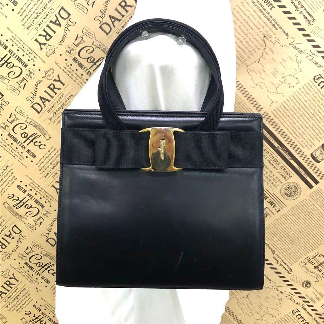 フェラガモ　ヴァラ　ハンドバッグ　ショルダーバッグ　フォーマル　リザード　黒 フェラガモ ヴァラ ハンドバッグ ショルダーバッグ フォーマル リザード 黒