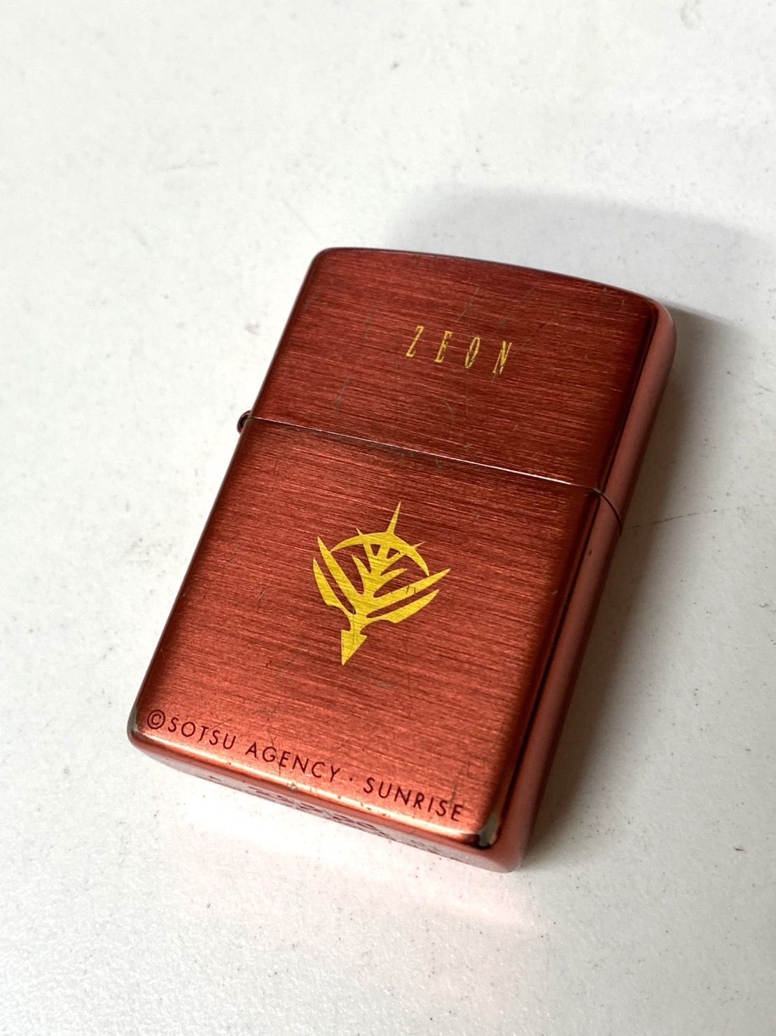 ZIPPO ジッポー ZEON 機動戦士ガンダム 赤い彗星 シャアモデル ローラー オイルライター 喫煙グッズ 喫煙具 火花 済み tn050703