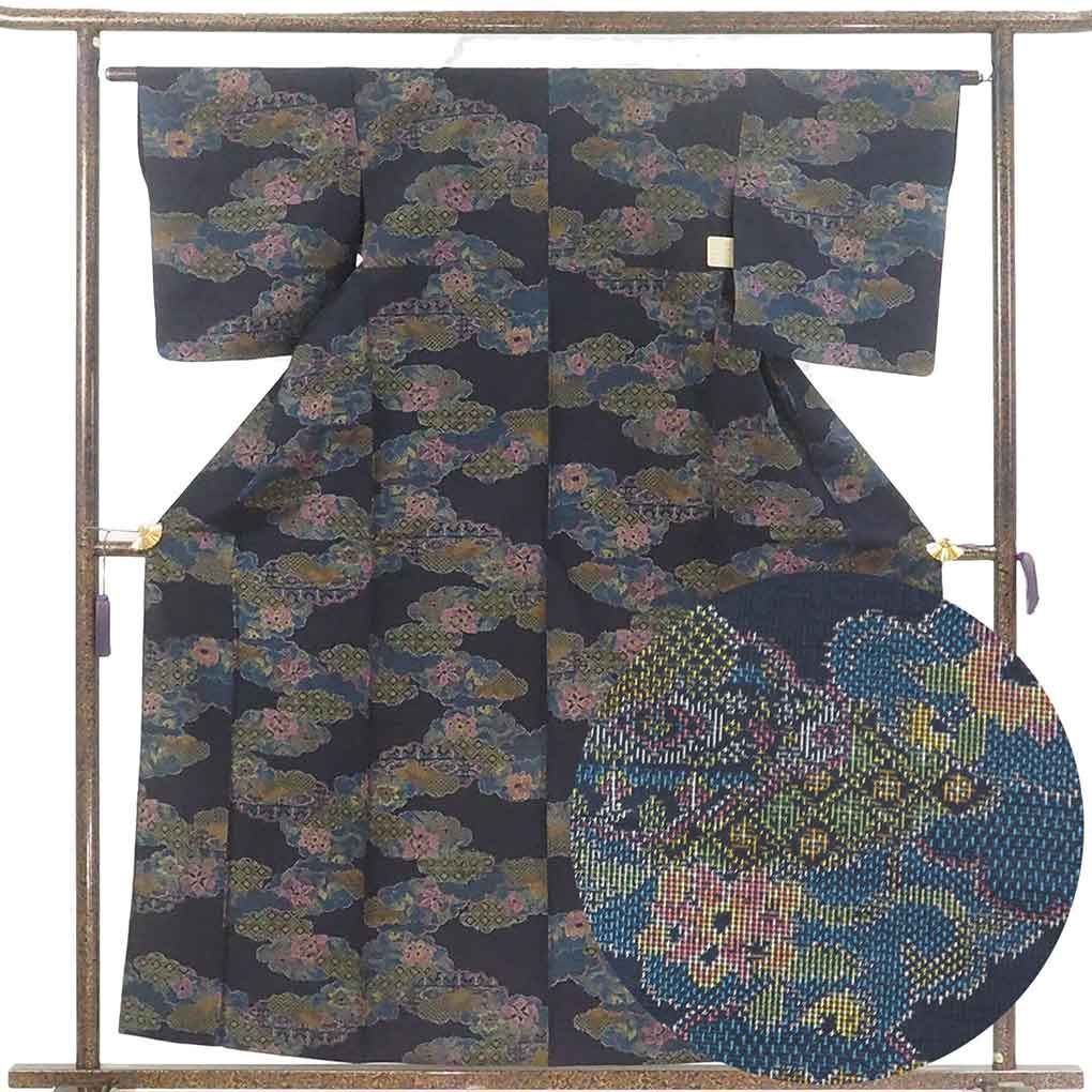紬 身丈160cm 裄63cm 前幅23cm 後幅29cm 袖丈49cm 袖幅32cm レディース 単衣 雲取り 裄Mサイズ 初夏 初秋用 正絹 シルク ネイビー リメイク リユース リサイクル 呉服のきくや