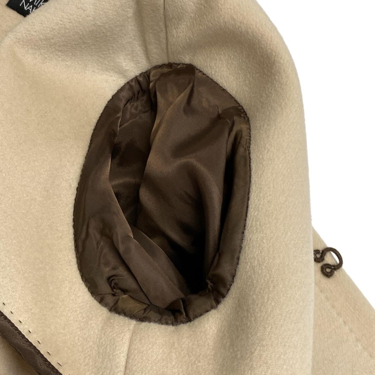 ベージュ 七分袖