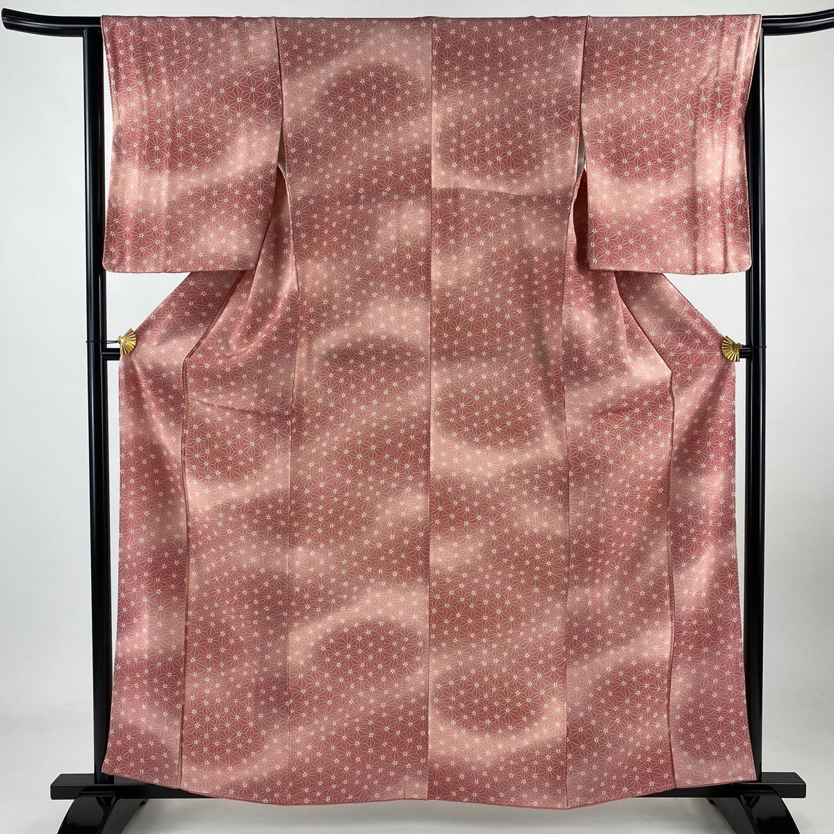 美品】 小紋 身丈160.5cm 裄丈65cm M 袷 麻の葉 桜 ぼかし