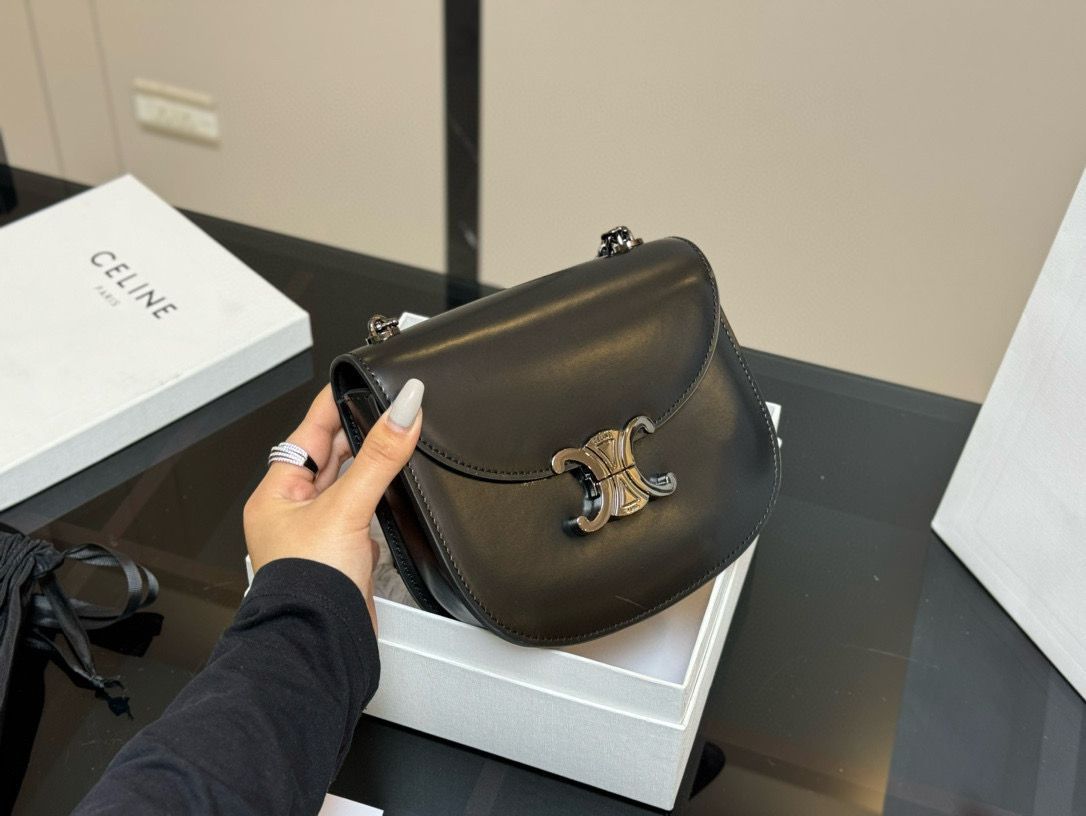 Celine] トリオンフ ミニバッグ - 専用ボックス付き | セリーヌ