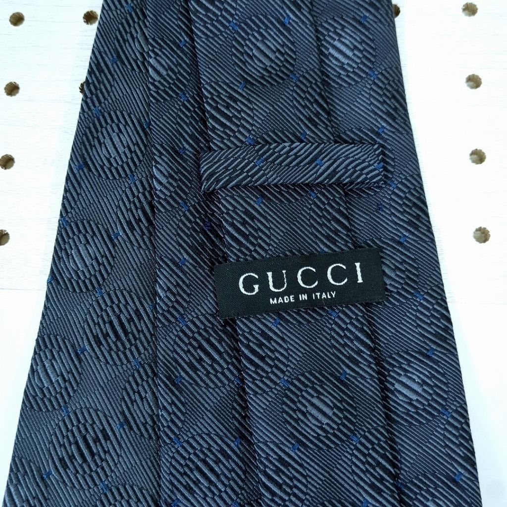 GUCCI ネイビーシルクネクタイ ✨極美品✨】GUCCI グッチ ネクタイ 幾何学模様 ネイビー シルク