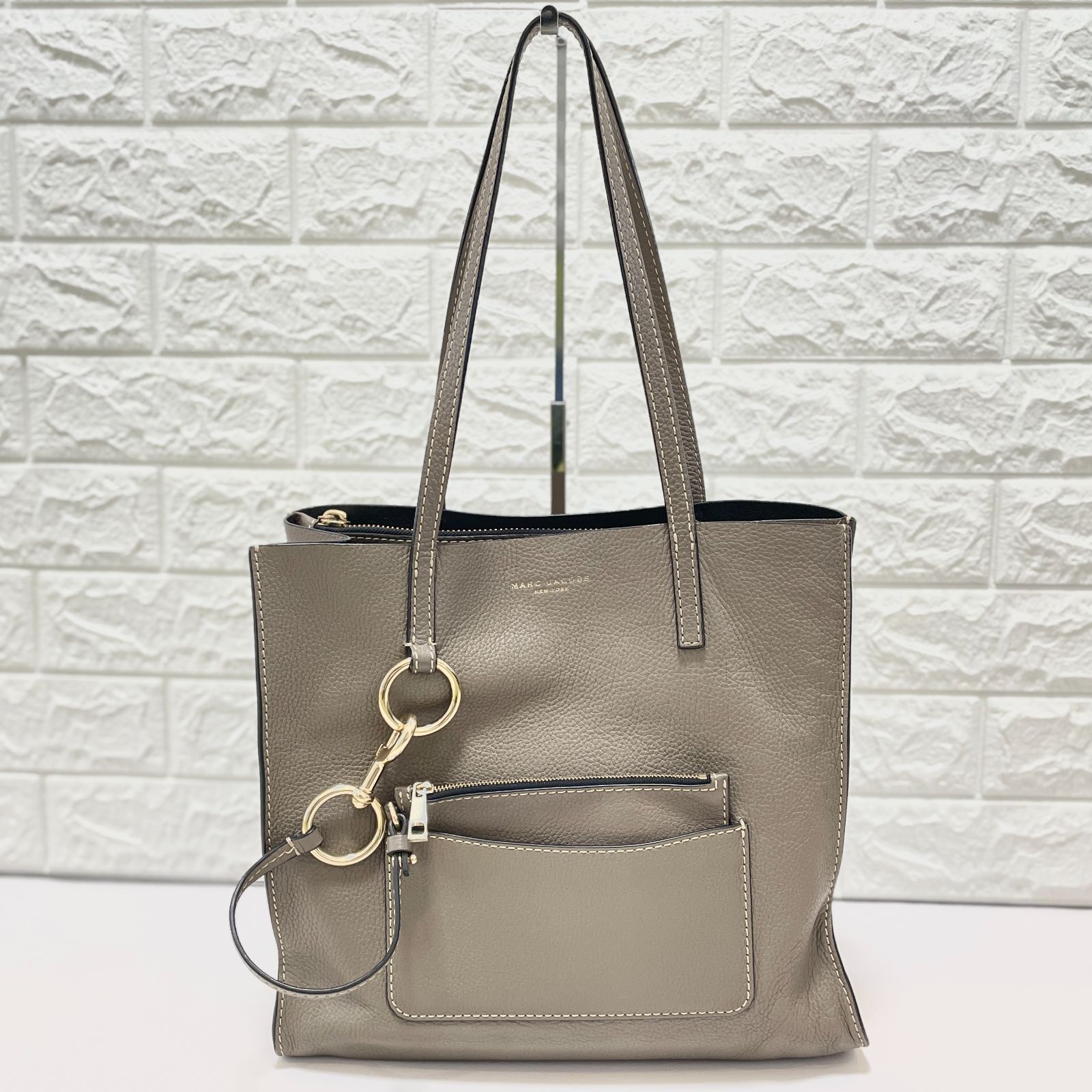 MARC JACOBS グレージュ トートバッグ ☆MARC JACOBS☆マークジェイコブス ザボールドグラインド