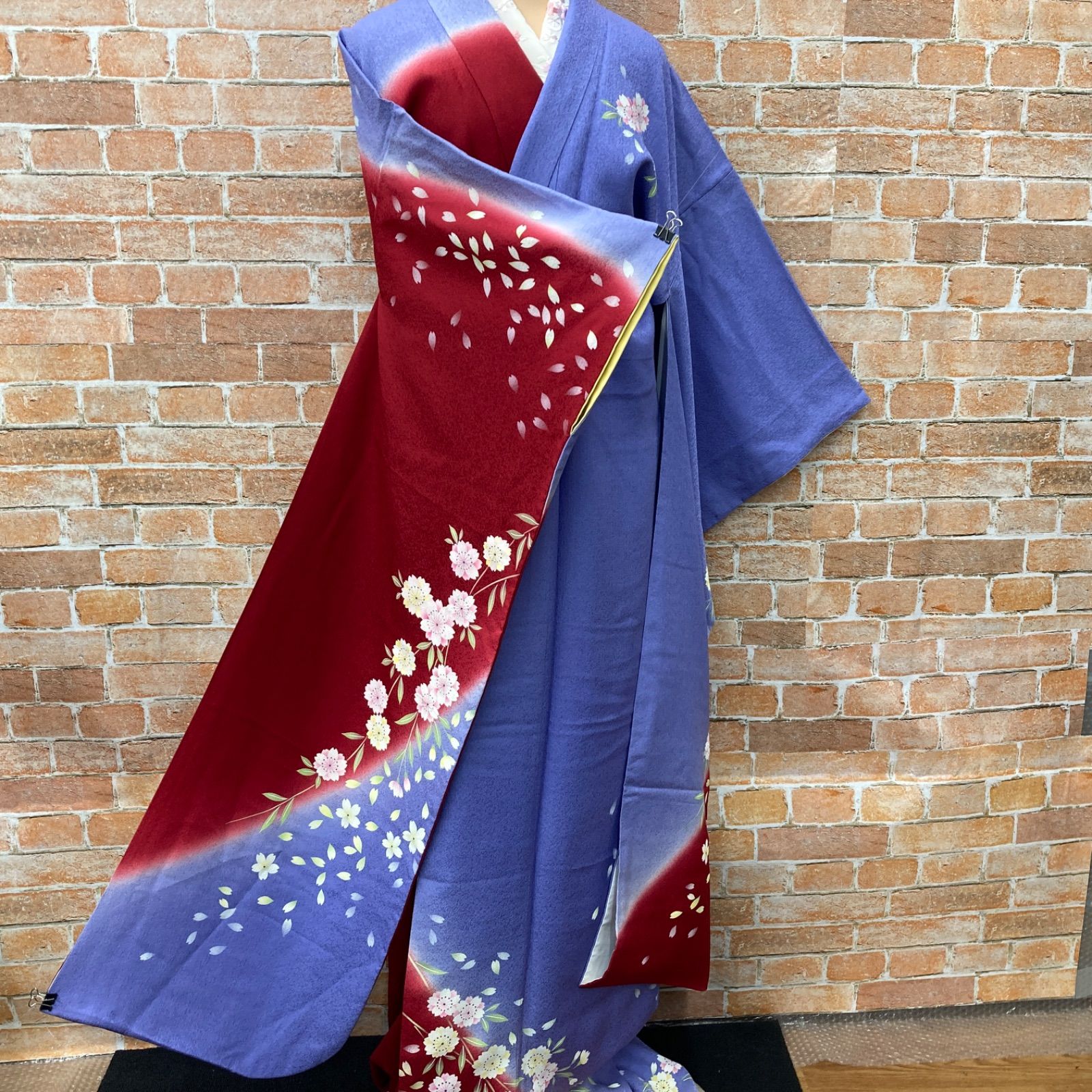 和装 着物 振袖 赤 パープル系 桜柄 着丈 約168㎝ 成人式 卒業式 着物のみの販売となります YMT 11 010 07 60