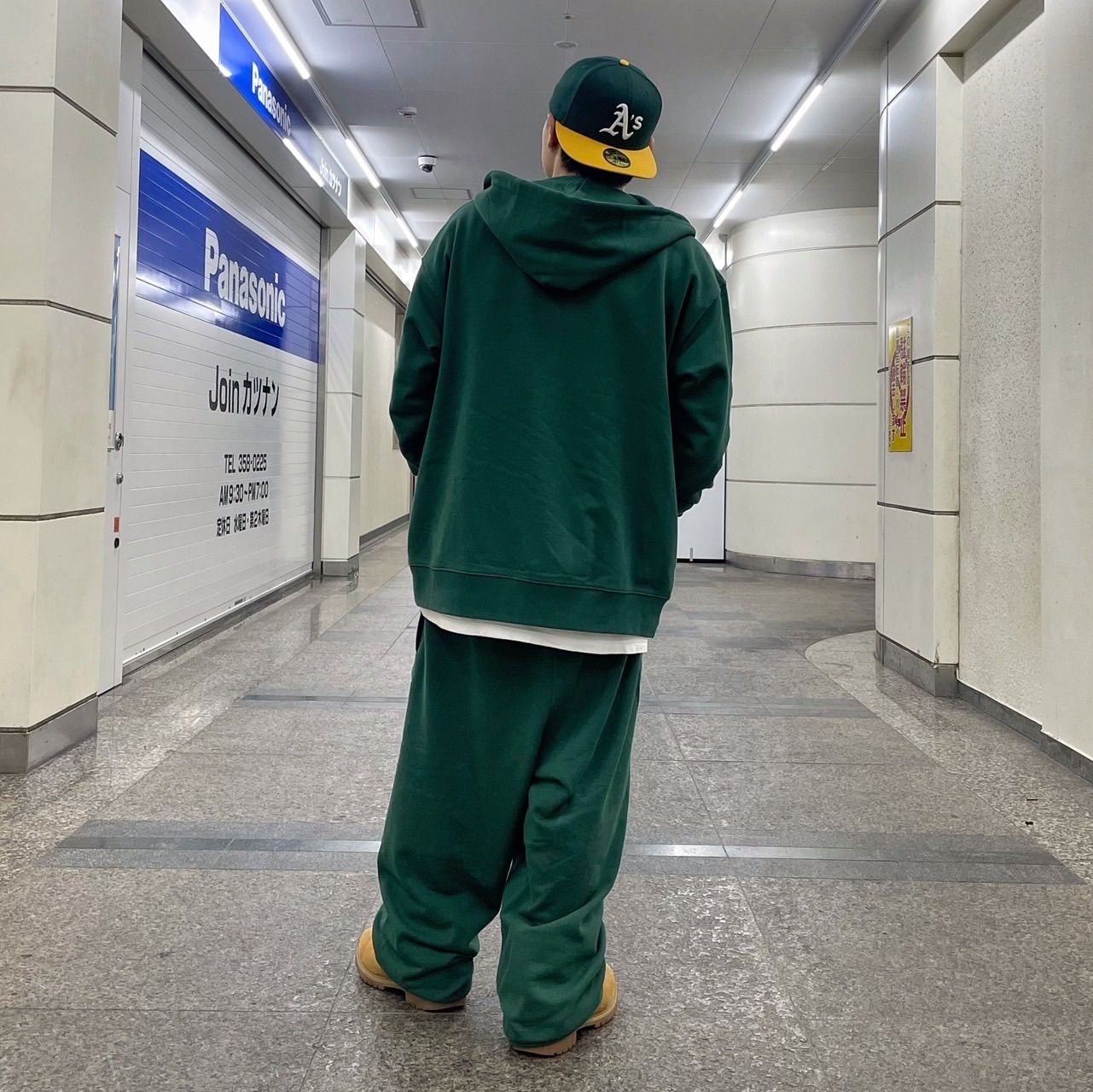 ロゴスウェットセットアップアイビーグリーン - メルカリ