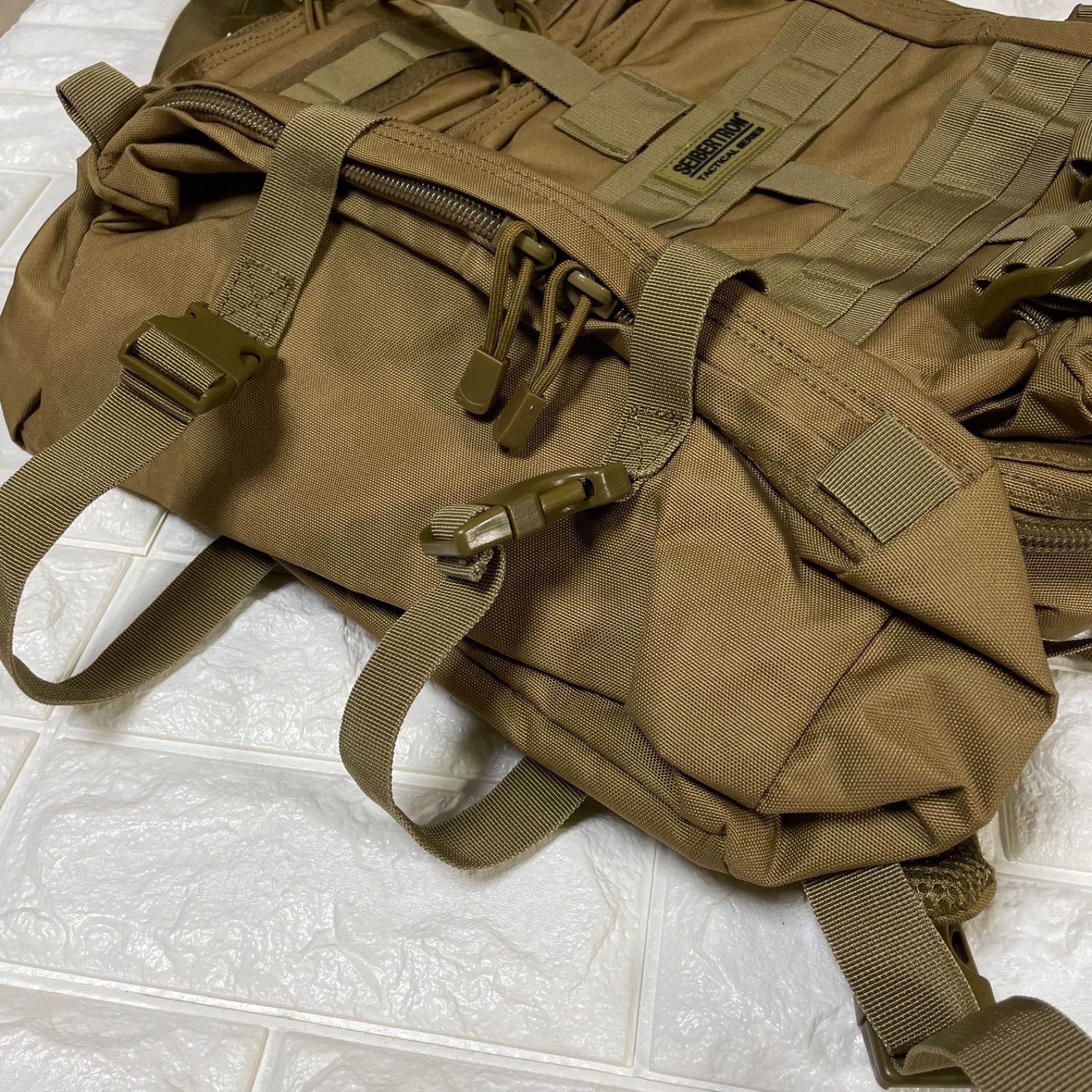 サイバトロン バックパック 3Pタクティカル MOLLE 防水 - 通販