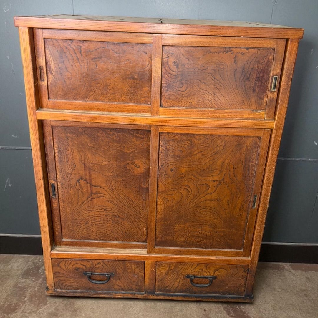 古い木製の茶箪笥 食器棚 収納棚 タンス 収納 古家具 古民家 時代家具