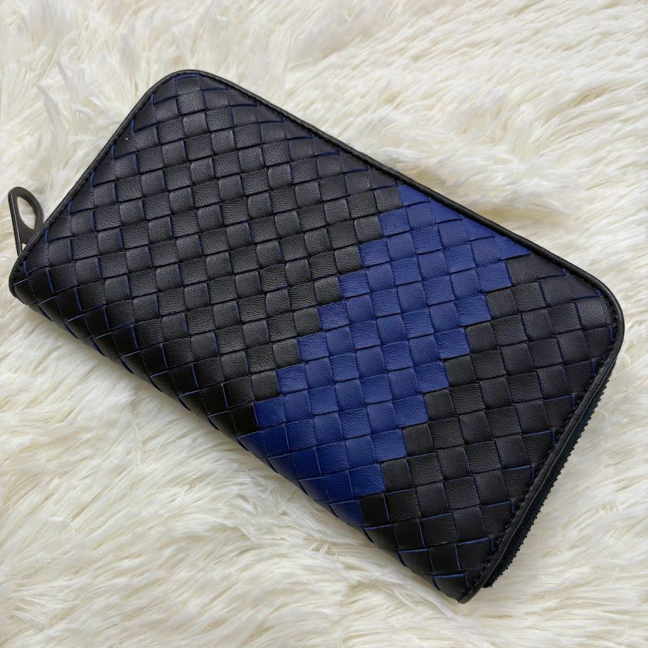 BOTTEGA VENETA イントレチャート ラウンドファスナー 青 黒 レザー レディース